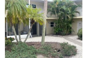 370 Base Ave E #107, VENICE