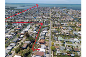 6820 Sea Ranch Dr, HUDSON