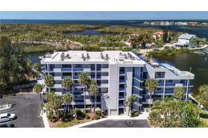 4823 Ebbtide Ln #302, PORT RICHEY