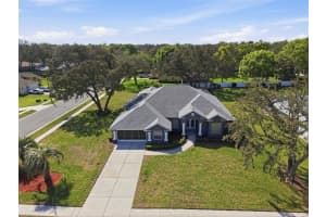 18729 Bascomb Ln, HUDSON