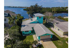 1626 Sea Breeze Dr, TARPON SPRINGS