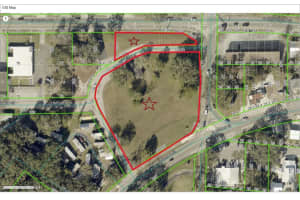 615 Old Hospital Dr, BROOKSVILLE