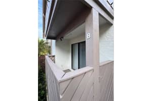 511 Longfellow Ct #b, SAFETY HARBOR