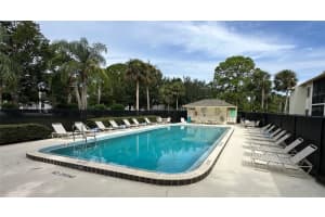 274 Cypress Ln, OLDSMAR