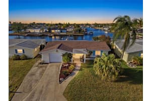 6521 Leeside Isle, HUDSON