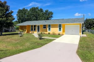 582 Ridgewood St Nw, PORT CHARLOTTE