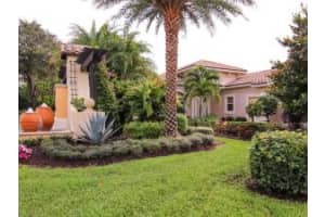 102 Bianca Drive, Palm Beach Gardens