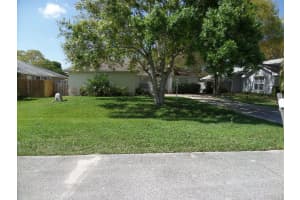 757 24th Square, Vero Beach
