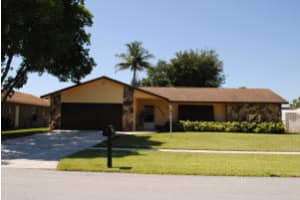 4658 Blue Pine Circle, Lake Worth