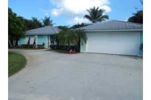 9155 Se Yacht Club Circle, Hobe Sound