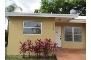 3747 Mil Lake Circle, Greenacres