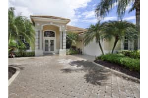 118 Chasewood Circle, Palm Beach Gardens