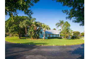 2180 Sw Hunters Club Way, Palm City