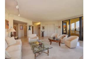 200 Bradley Place 206, Palm Beach