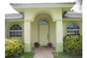 100 Brook Woode Court, Royal Palm Beach