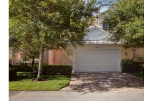 1351 Winding Oaks Circle W, Vero Beach