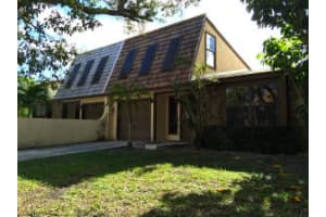 1044 Raintree Drive, Palm Beach Gardens