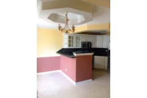 2106 Sherwood Forest Boulevard 20, West Palm Beach