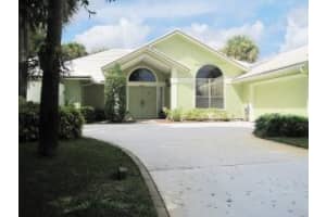 8818 Se Marina Bay Drive, Hobe Sound