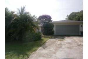 5627 Se Paramount, Stuart