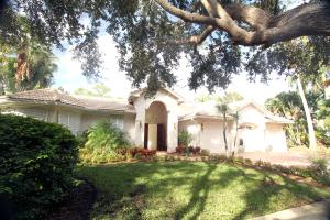 2400 Whispering Oaks Lane, Delray Beach