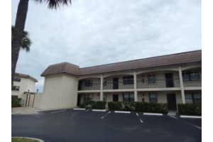 312 Lake Circle 208, North Palm Beach