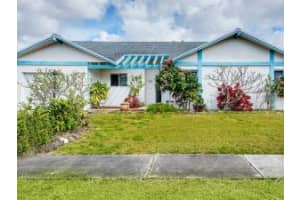 9713 Carousel Circle S, Boca Raton