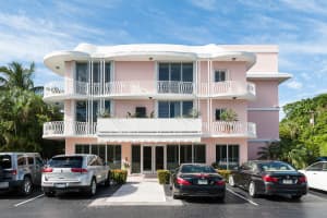 429 Australian Avenue 9, Palm Beach
