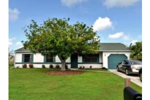 1532 Se Belcrest Street, Port St. Lucie, Fl 34952, Port St Lucie