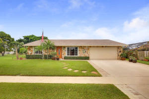 4778 Blue Pine Circle, Lake Worth