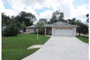 636 Sw Rustic Circle, Stuart