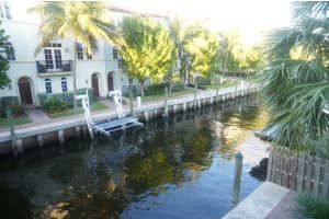 815 Estancia Way, Boynton Beach