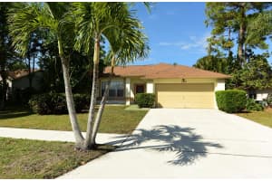 110 Sand Pine Way, Royal Palm Beach