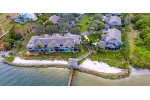 5596 Se Schooner Oaks Way, Stuart