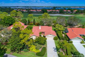 2018 Nw Laurel Oak Lane, Palm City