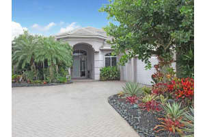38 Bermuda Lake Drive, Palm Beach Gardens