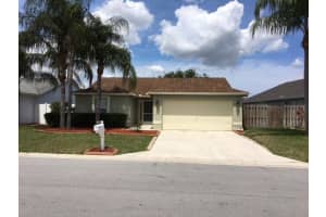 1476 Waterway Cove Drive, Wellington