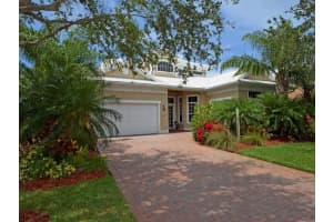 4203 Diamond Square, Vero Beach
