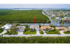105 Queens Road, Fort Pierce