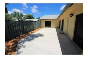 1158 Summit Trail Circle B, West Palm Beach