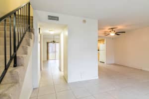 3060 Riverside Drive 5-e, Coral Springs