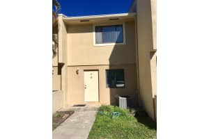 139 Sparrow Drive 5f, Royal Palm Beach