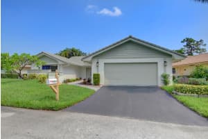 6912 Villas Drive W, Boca Raton