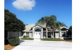 8825 Se Marina Bay Drive, Hobe Sound