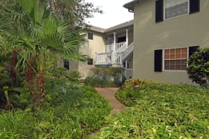 1275 Winding Oaks Circle E 701, Vero Beach