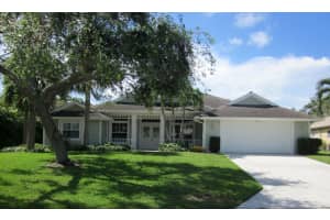 3662 Se Forecastle Court, Stuart