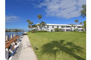 550 Riomar Drive 22, Vero Beach