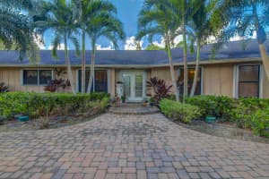 8515 Thousand Pines Circle, West Palm Beach