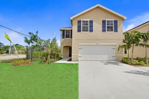 3777 Whitney Park Lane, Greenacres