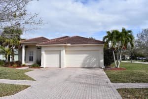 4595 Sw La Paloma Drive, Palm City